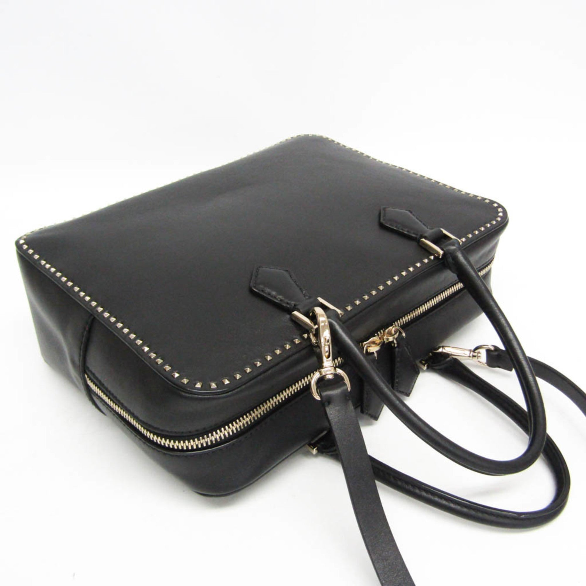 Valentino Garavani Lockstuds · Leather