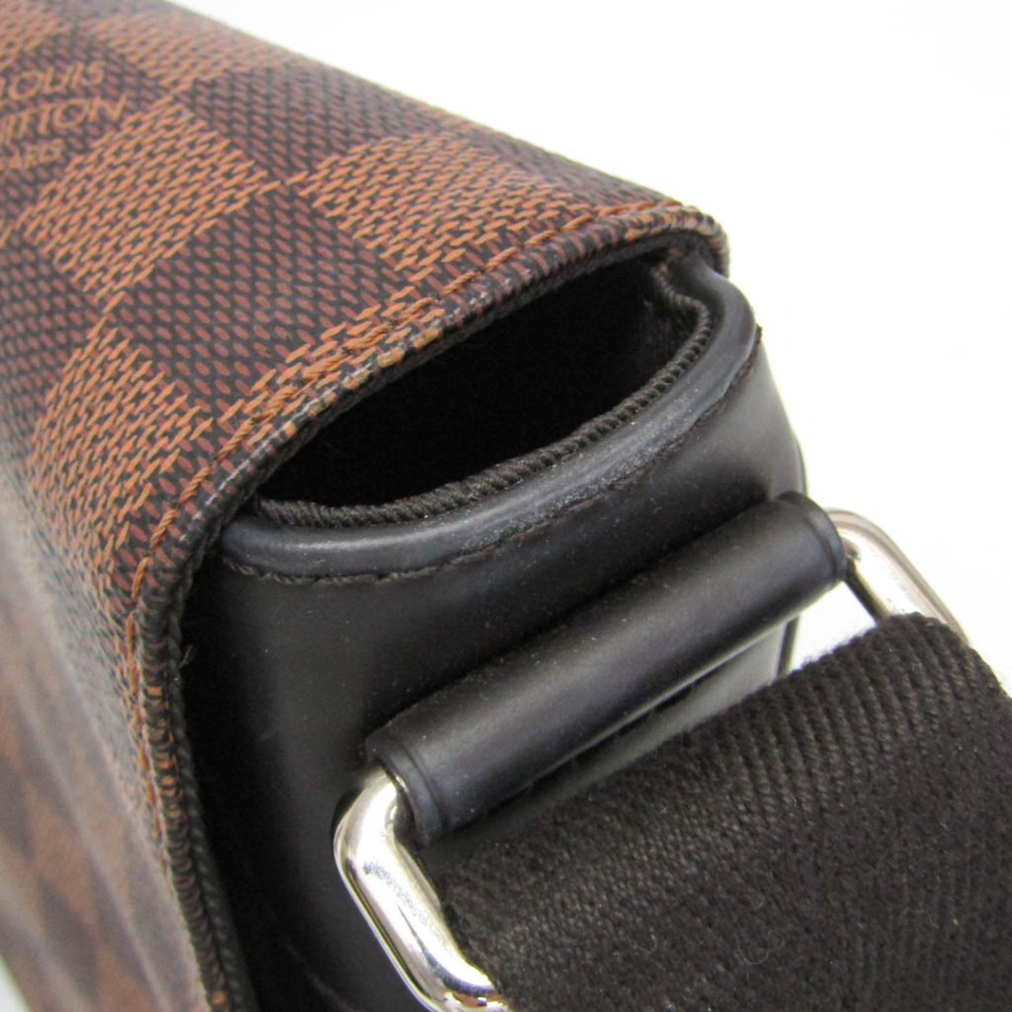 Louis Vuitton Damier District PM