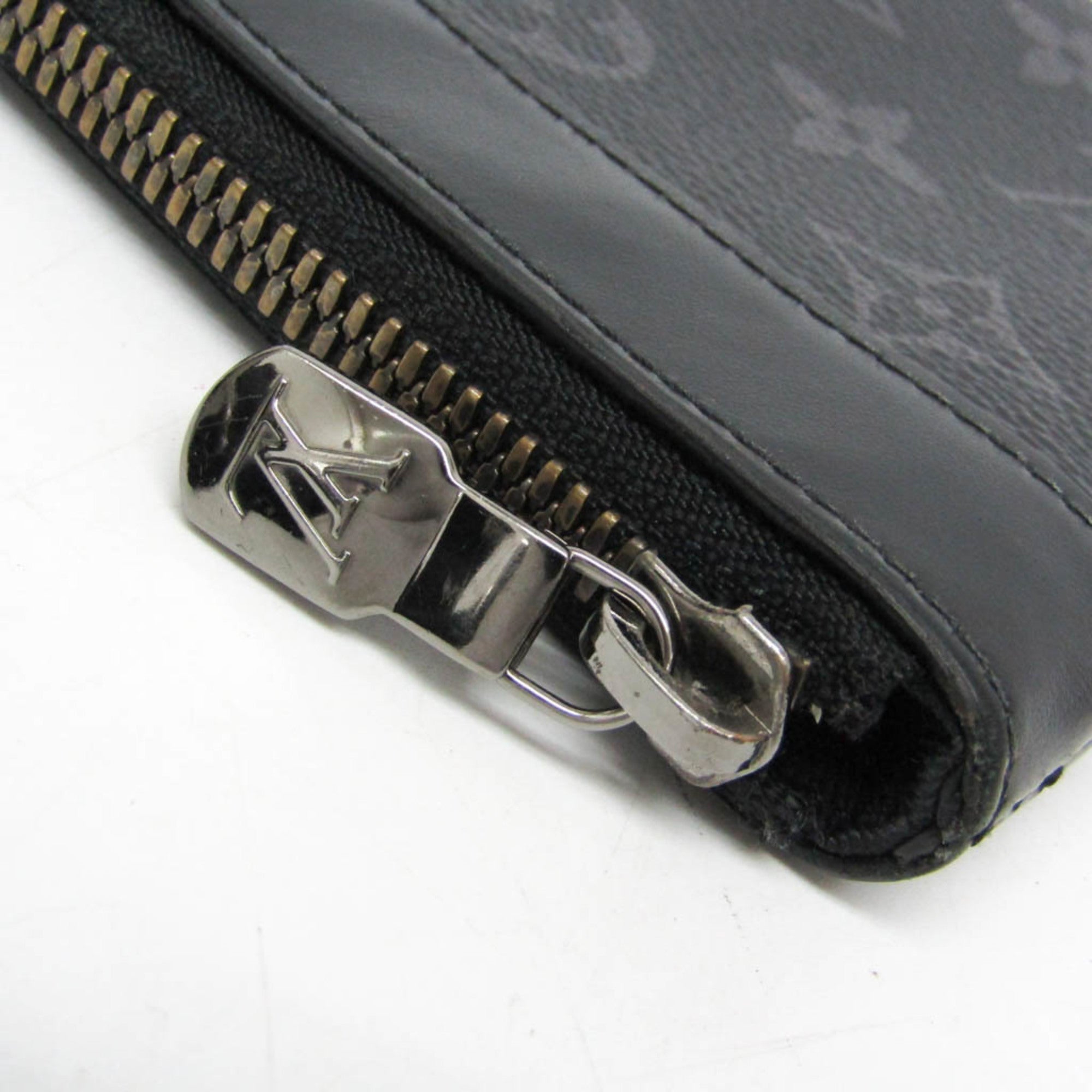 Louis Vuitton Pochette Discovery PM · Eclipse
