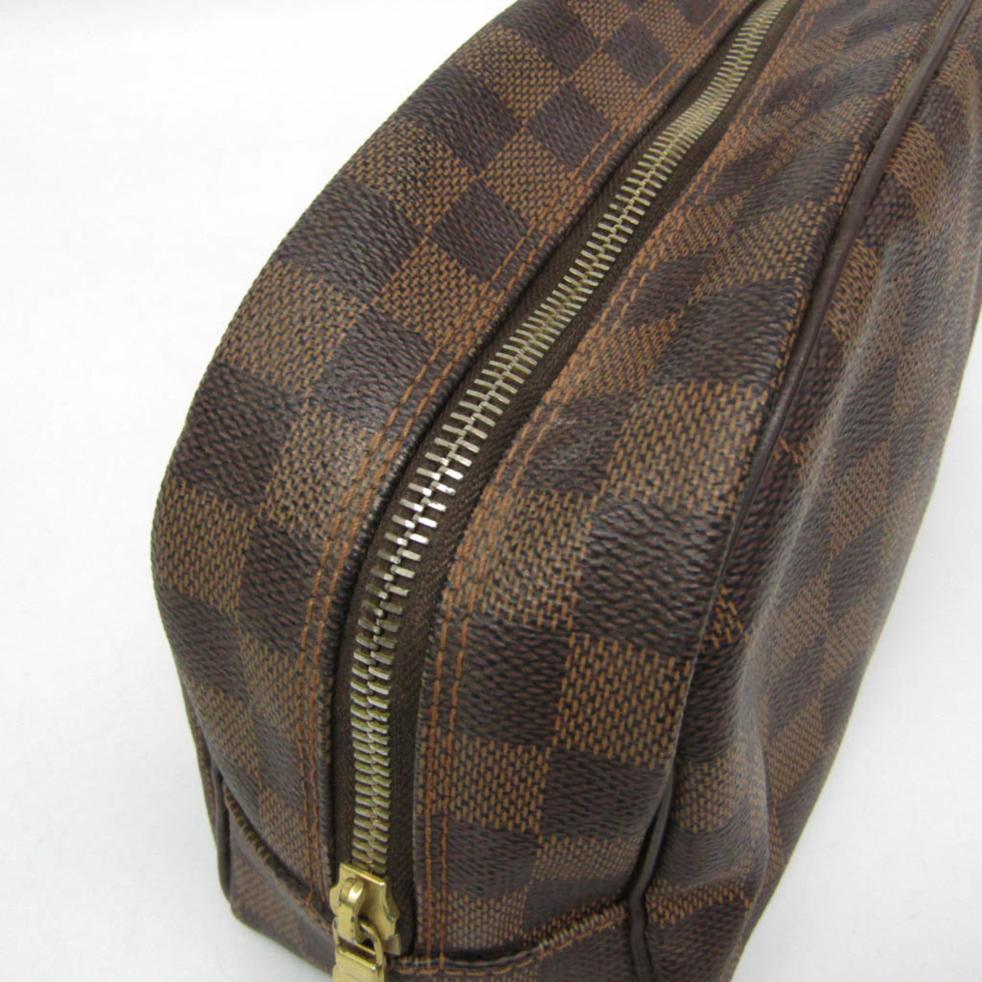Louis Vuitton Damier · Toiletry Pouch