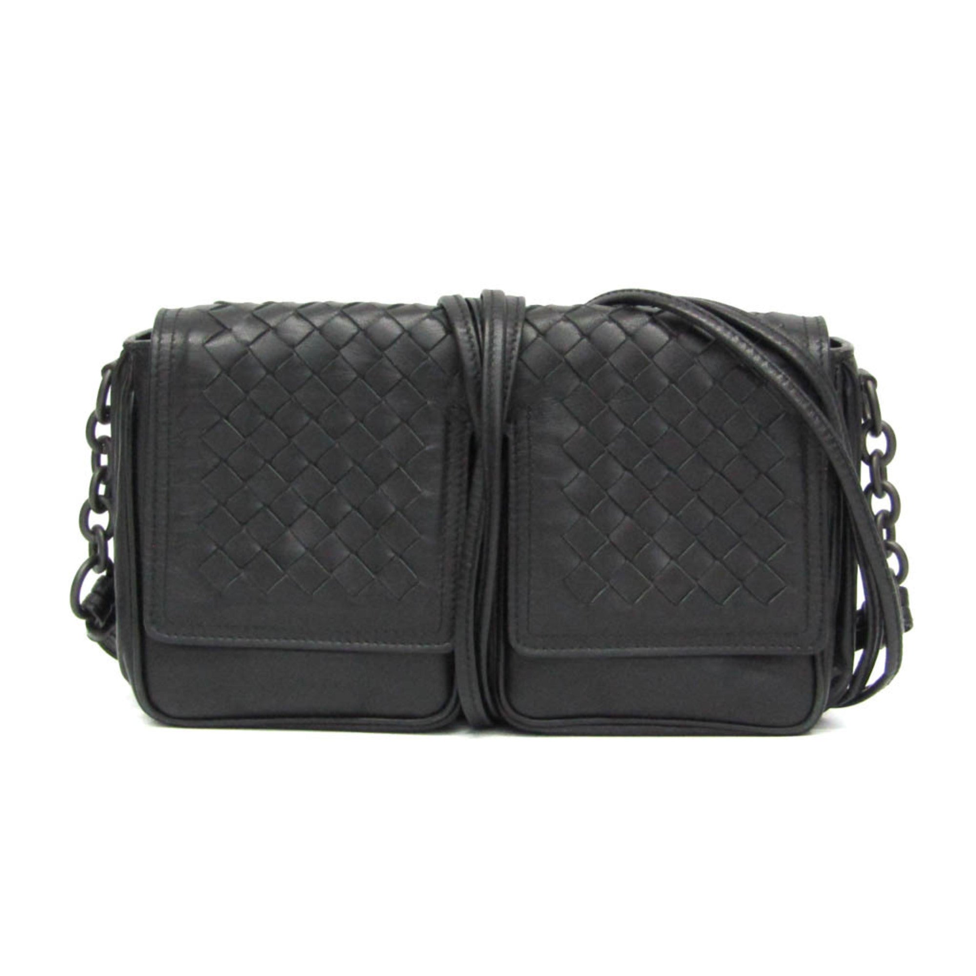 Bottega Veneta Intrecciato · Leather