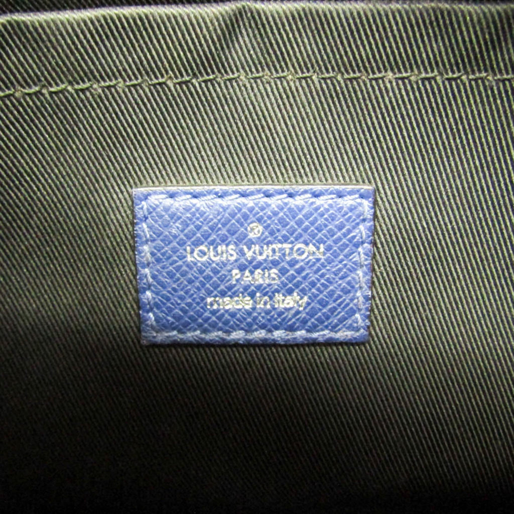 Louis Vuitton Taigarama · Outdoor Messenger