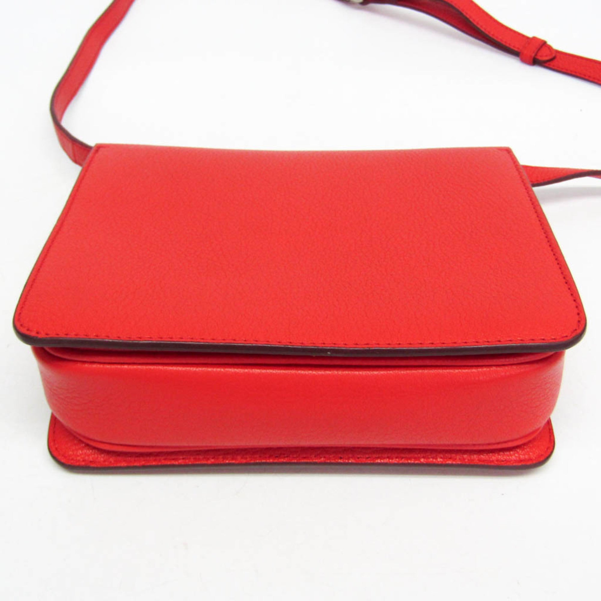 Burberry D-Ring · Leather Shoulder Bag
