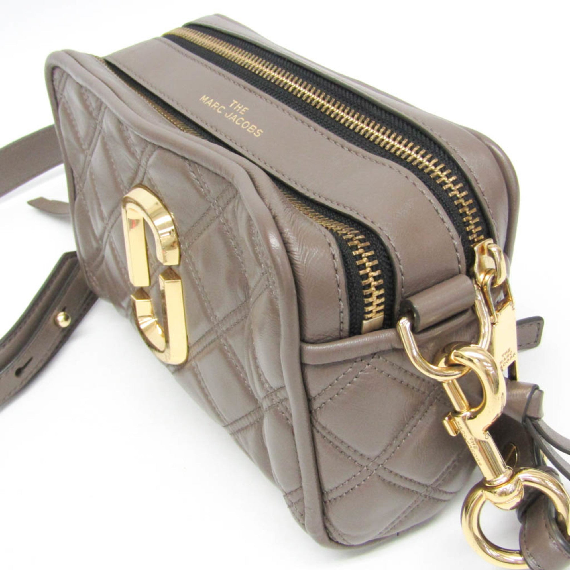 Marc Jacobs Quilted Softshot · Leather
