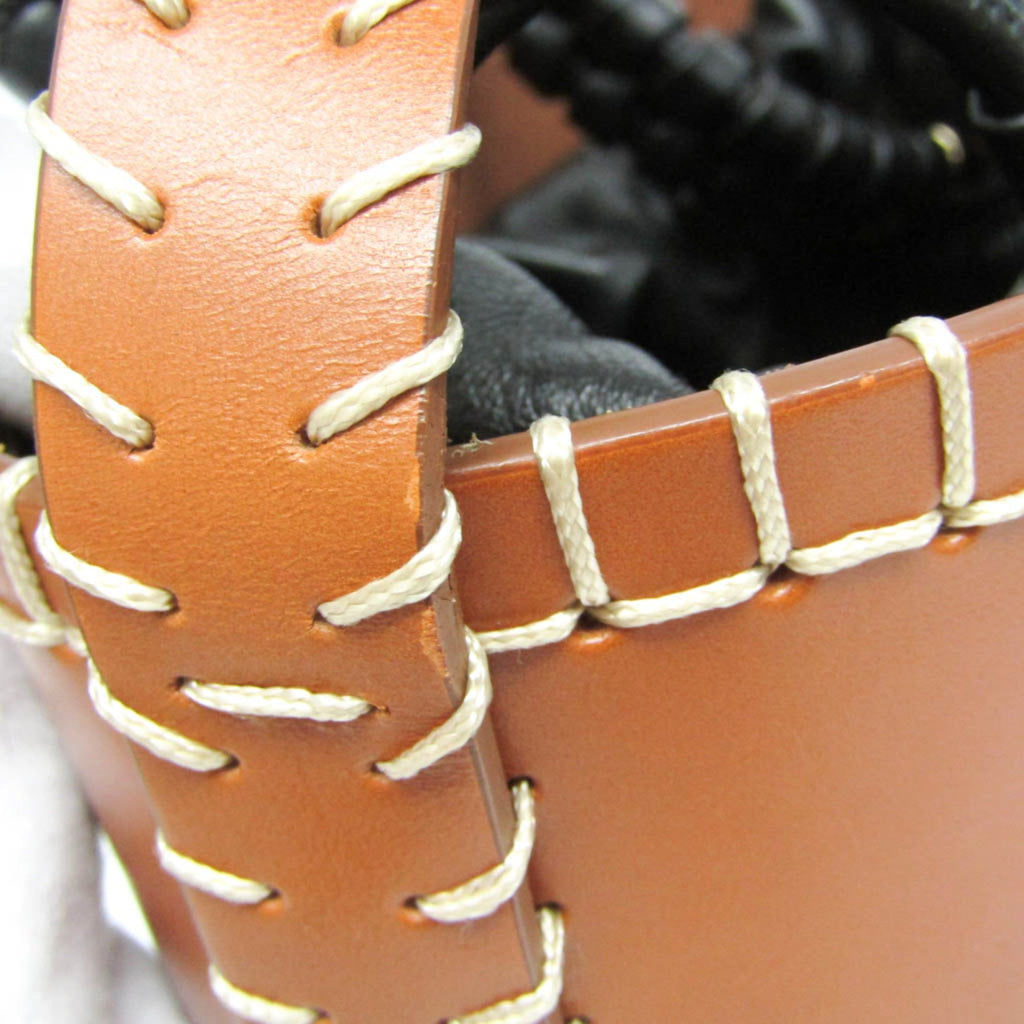 Chloé Loela · Small Bucket