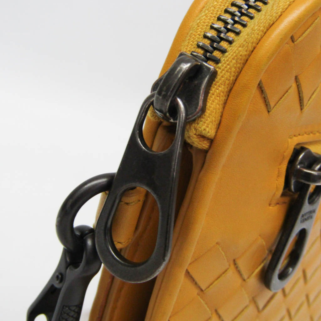Bottega Veneta Intrecciato · Leather Clutch