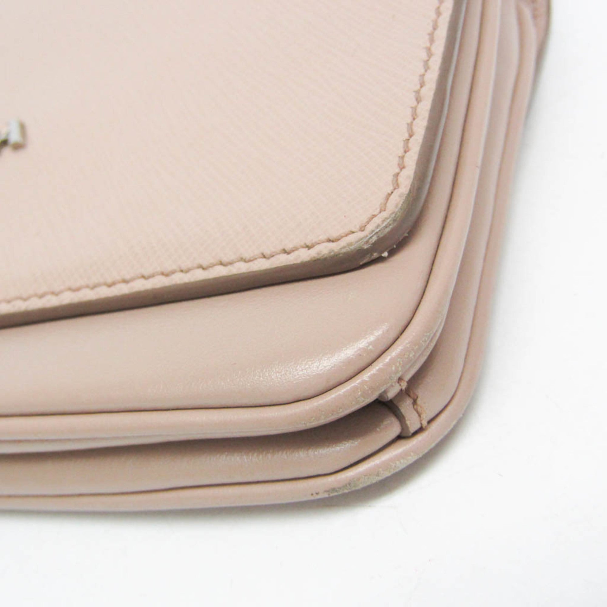 Prada Saffiano · Chain Shoulder