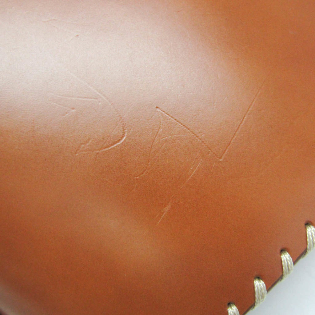 Chloé Loela · Small Bucket