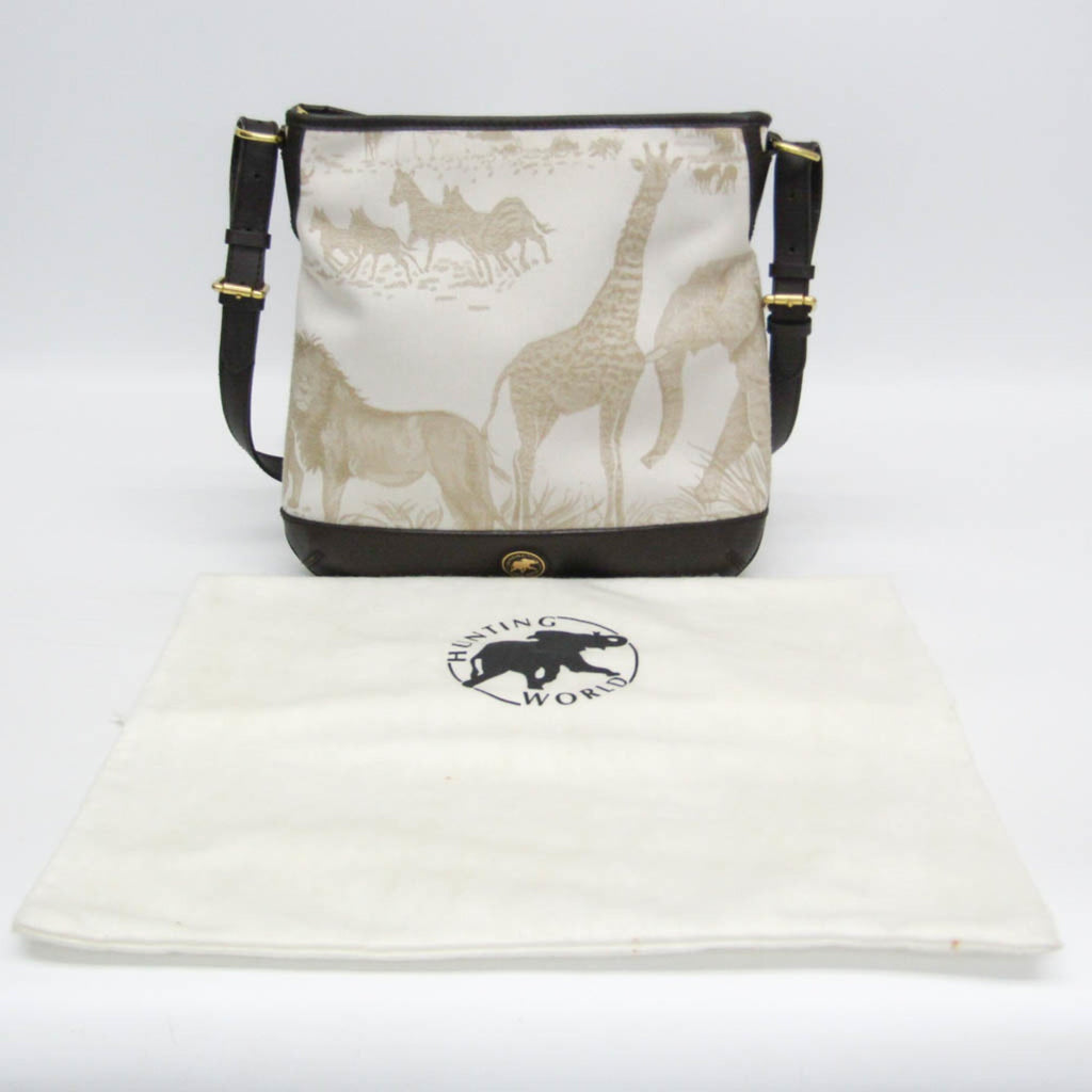 Hunting World Safari Embroidery · Canvas