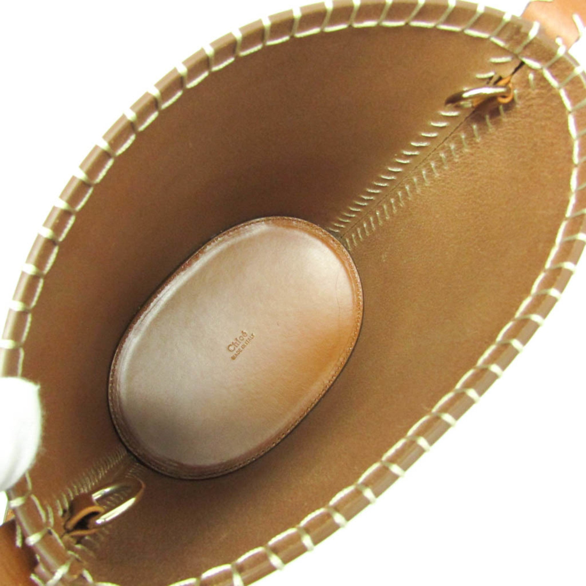Chloé Loela · Small Bucket