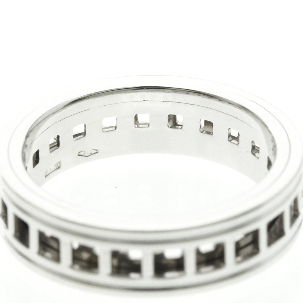Gucci Scroll · 18K White Gold