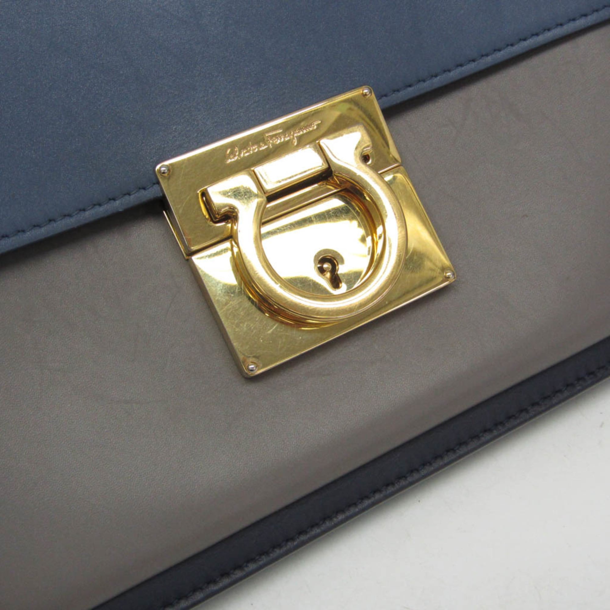 Salvatore Ferragamo Gancini · Leather