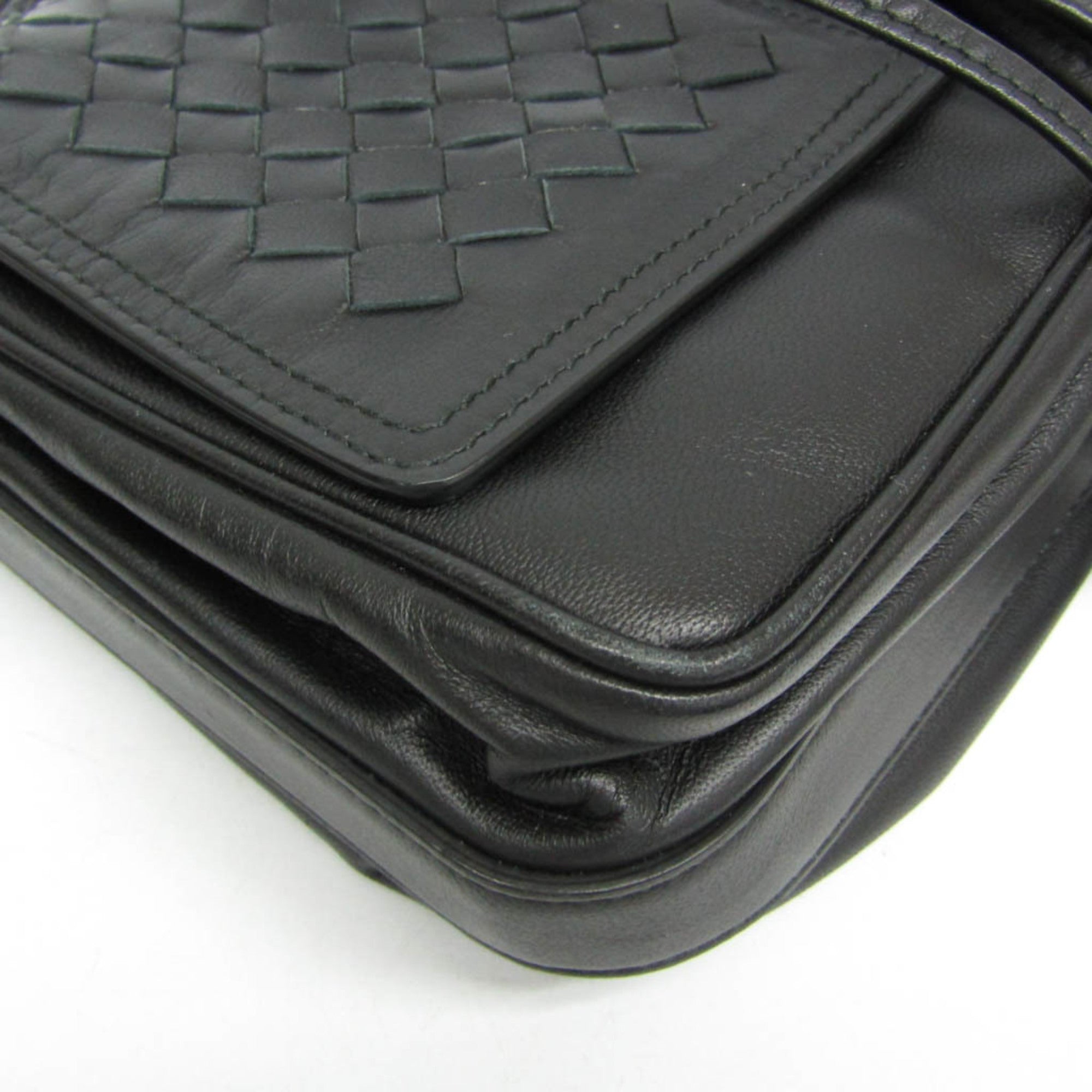Bottega Veneta Intrecciato · Leather