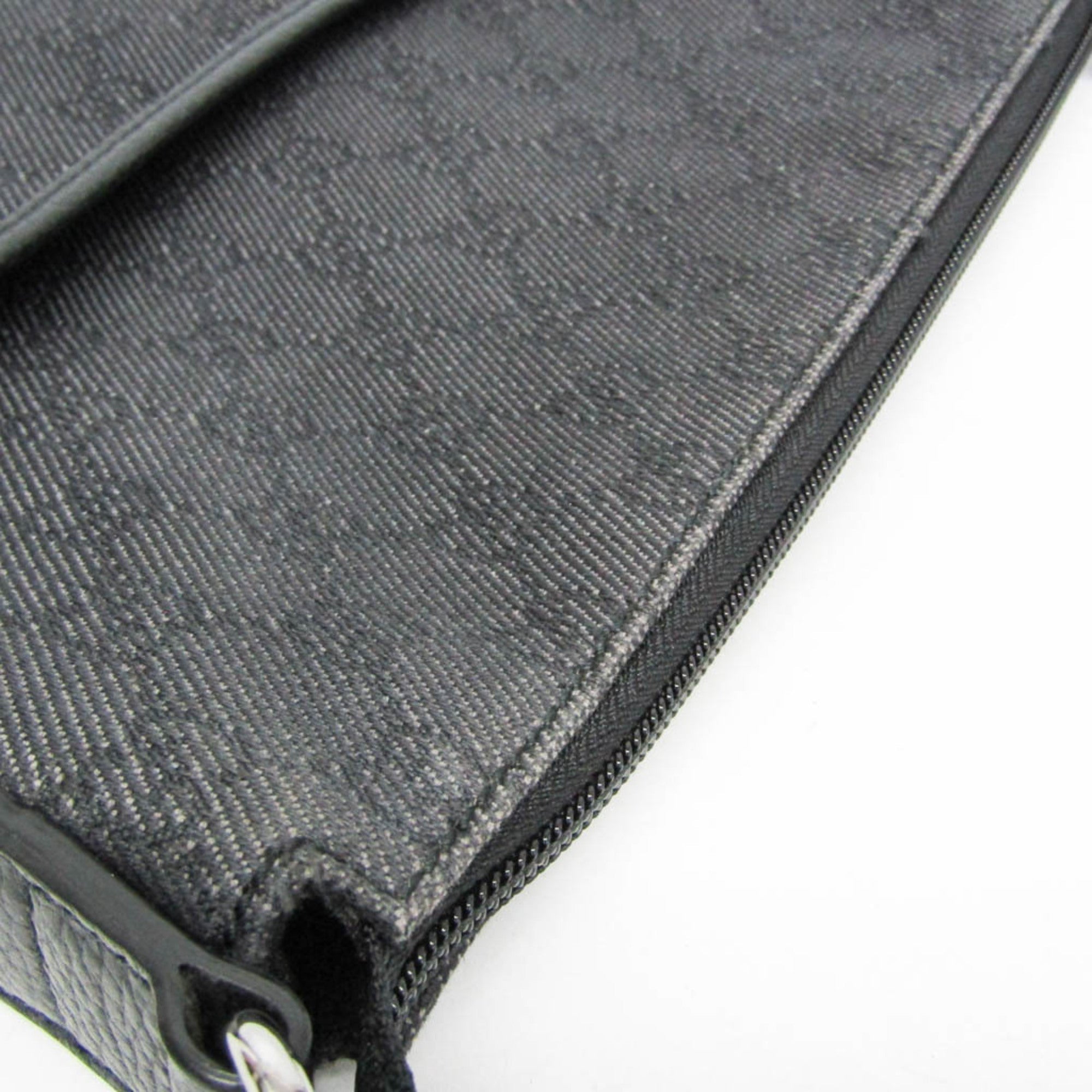 Gucci GG Canvas · Messenger
