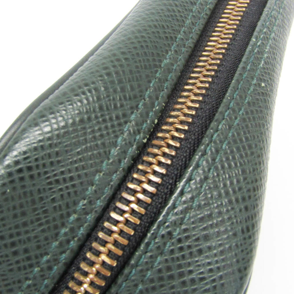 Louis Vuitton Pochette Kaluga · Taiga Episea