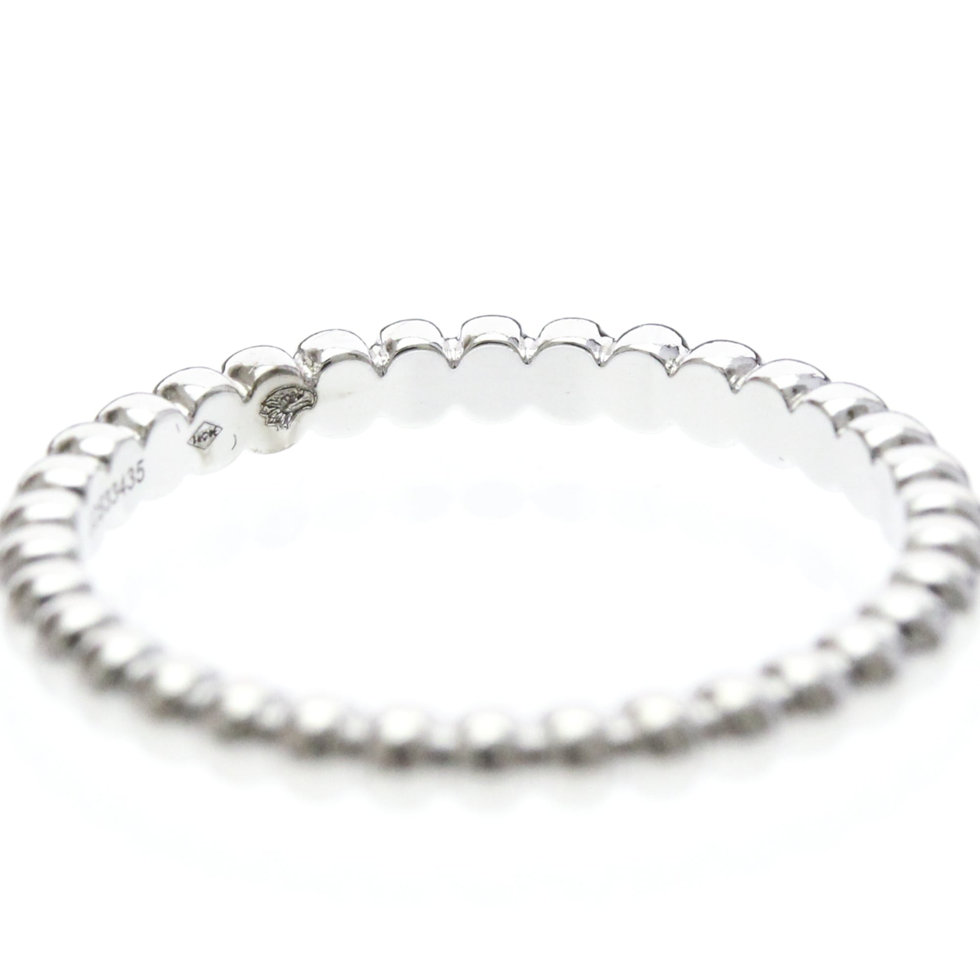 Van Cleef & Arpels Perlee · 18K White Gold
