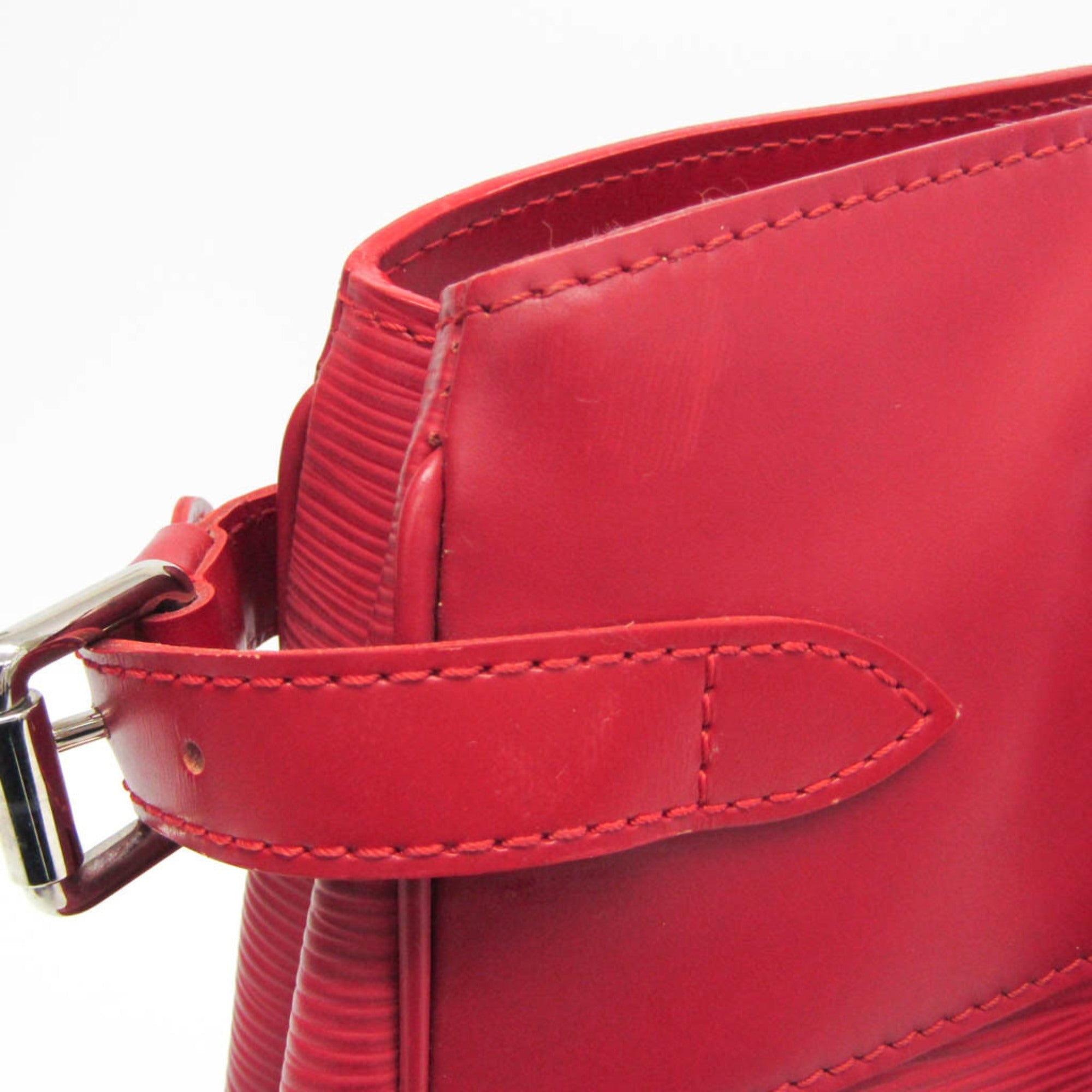 Louis Vuitton Passy GM · Epi Rouge