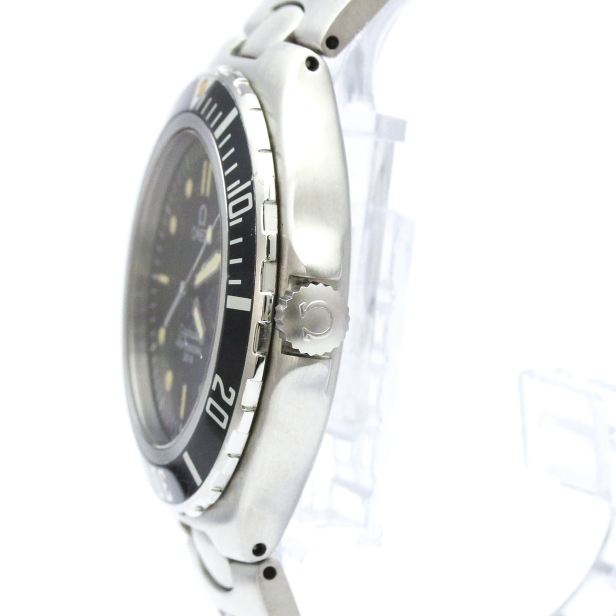 Omega Seamaster Professional 200M · Steel