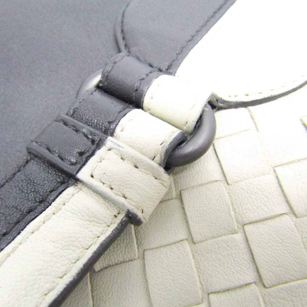 Bottega Veneta Intrecciato · Leather