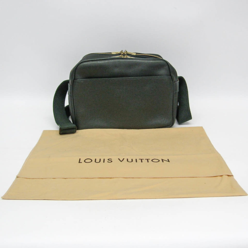 Louis Vuitton Taiga Reporter PM · Episea