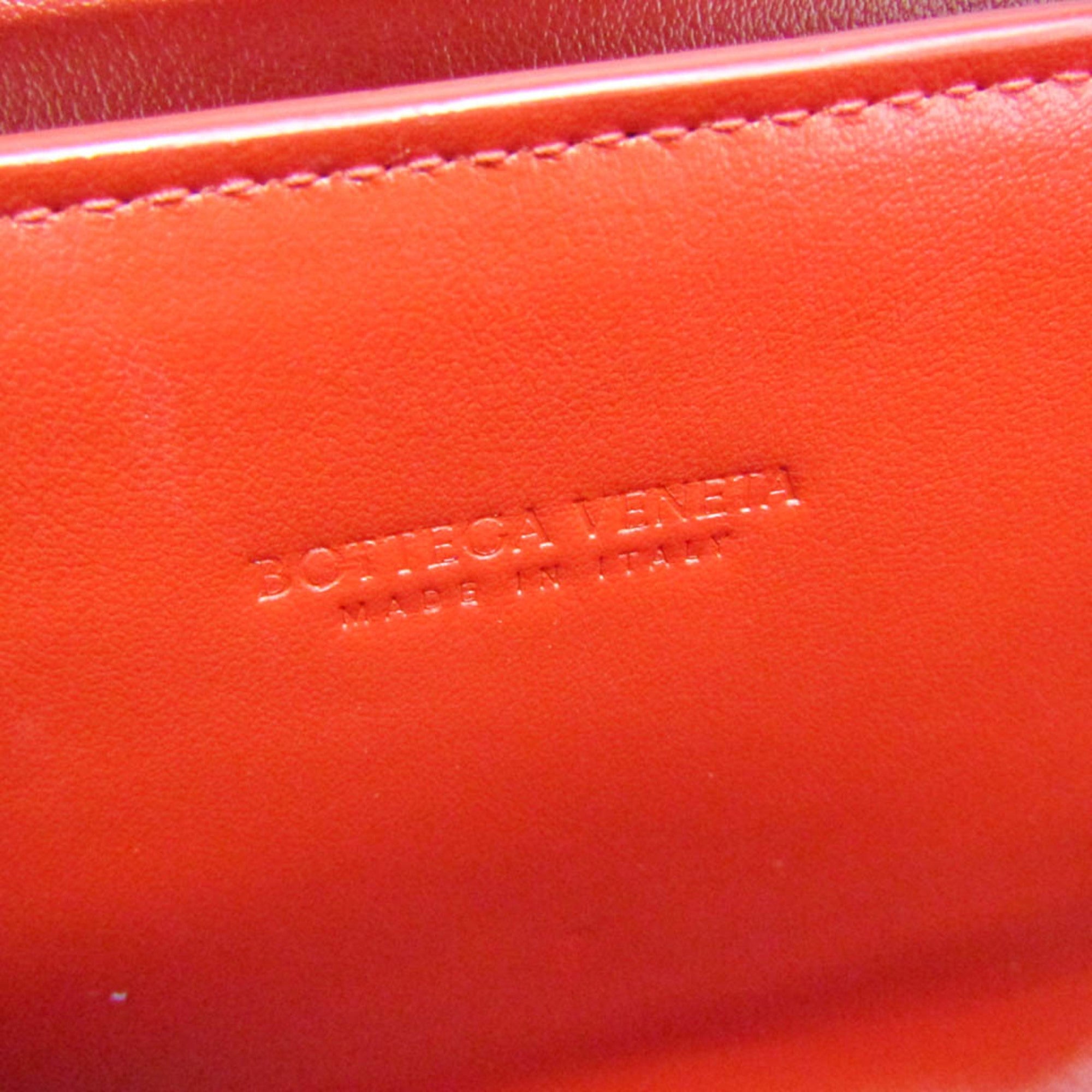 Bottega Veneta Intrecciato · Leather