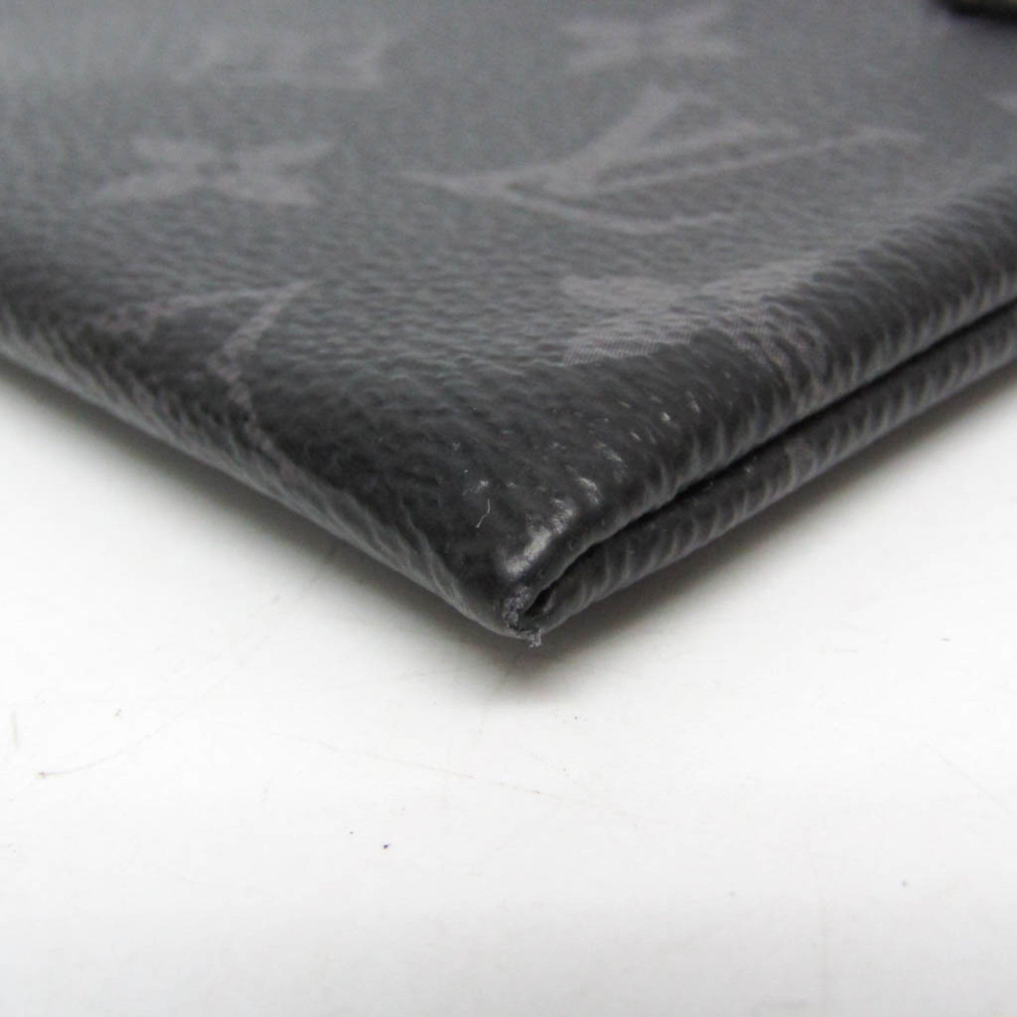 Louis Vuitton Pochette Discovery PM · Eclipse