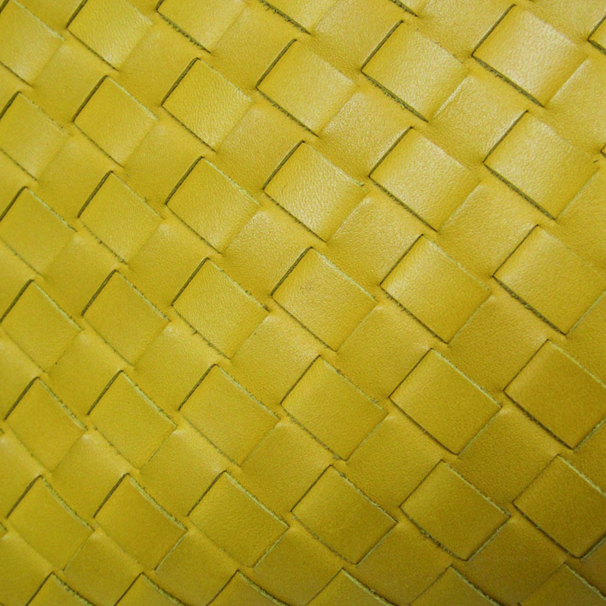 Bottega Veneta Intrecciato · Leather Clutch