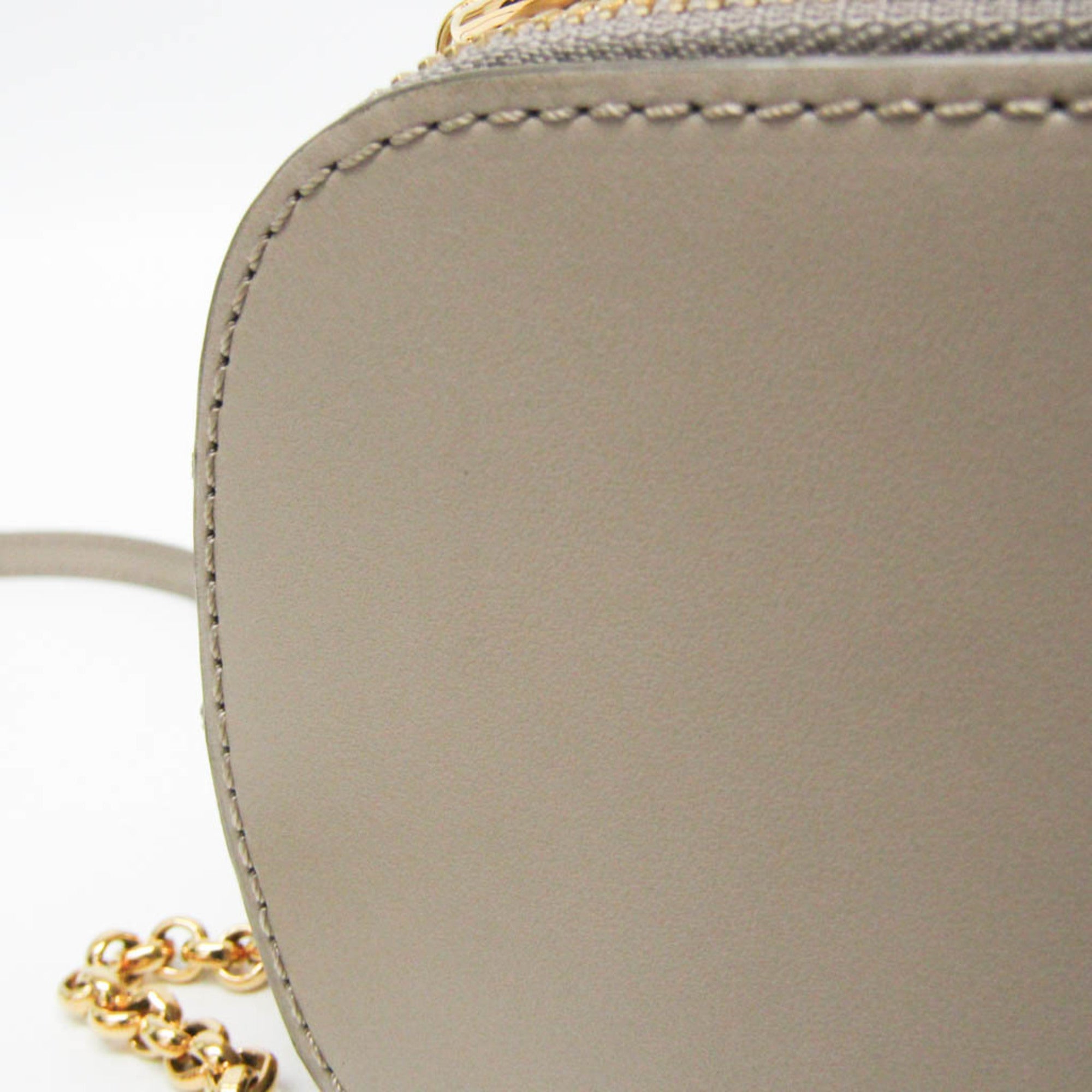 Chloé C Camera Bag · Leather