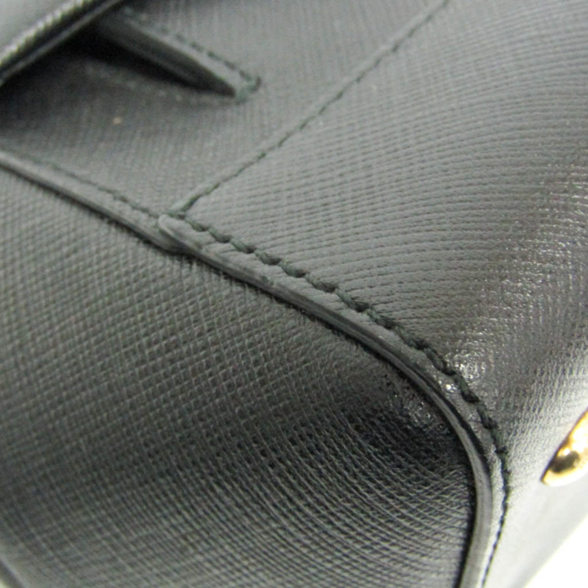 Salvatore Ferragamo Vara · Leather