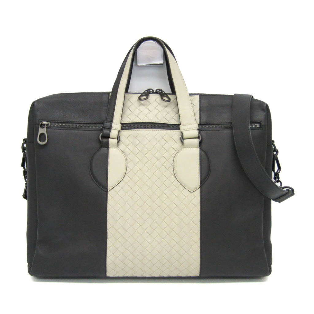 Bottega Veneta Intrecciato · Leather