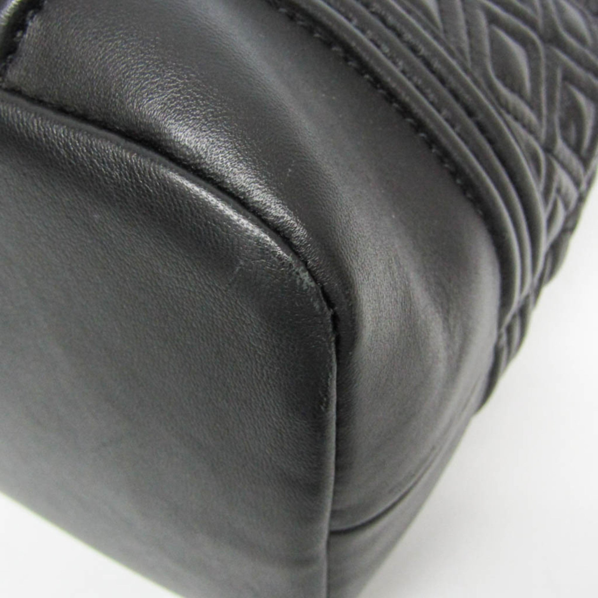 Tory Burch Quilted Chain · Leather Tote