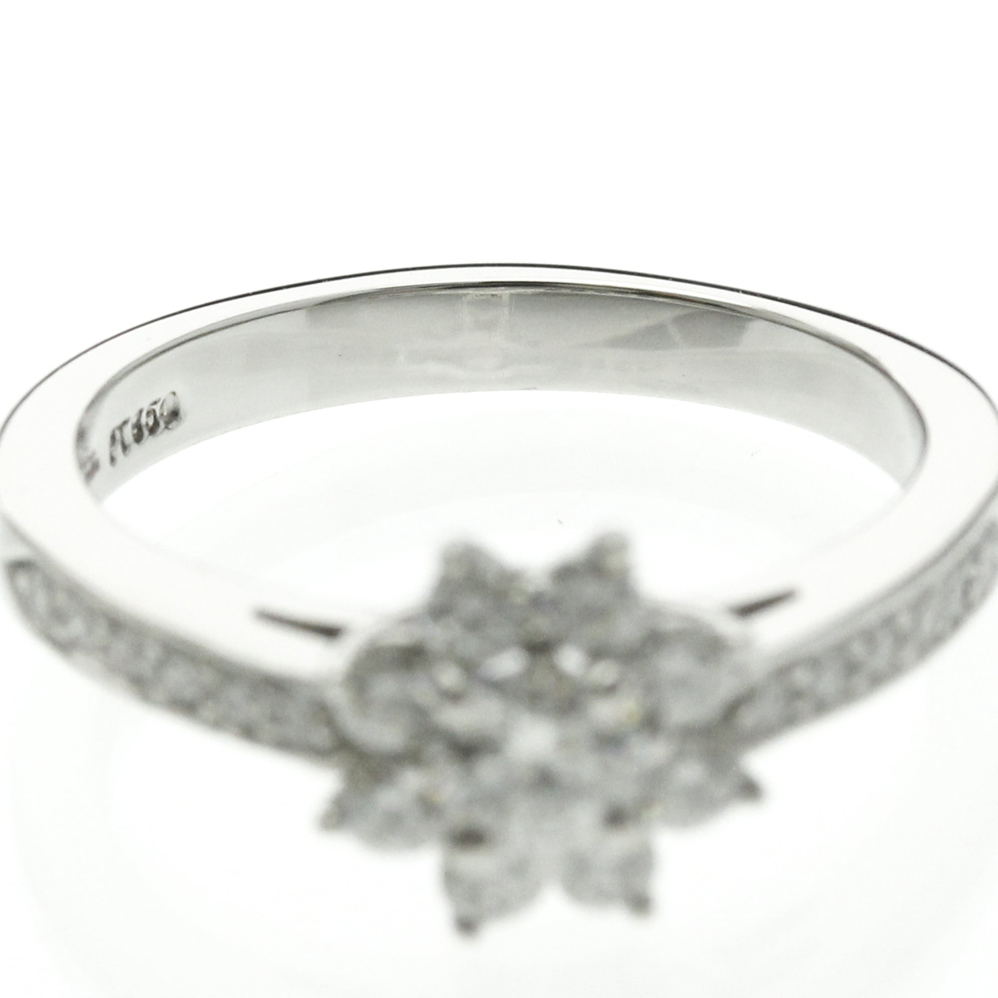 Tiffany Flora · Platinum · Diamond