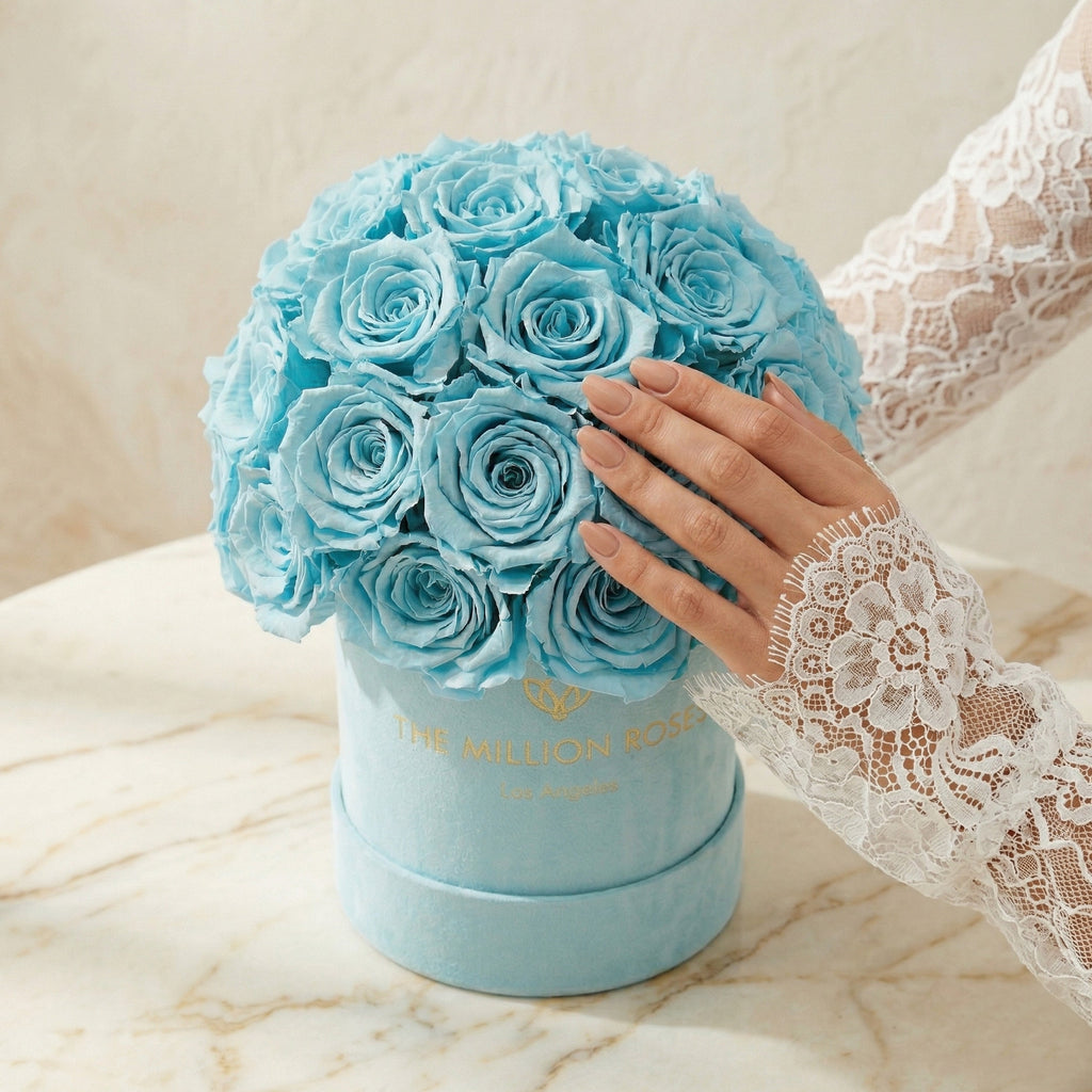 Essence Mint Green Suede Superdome Box | Turquoise Roses