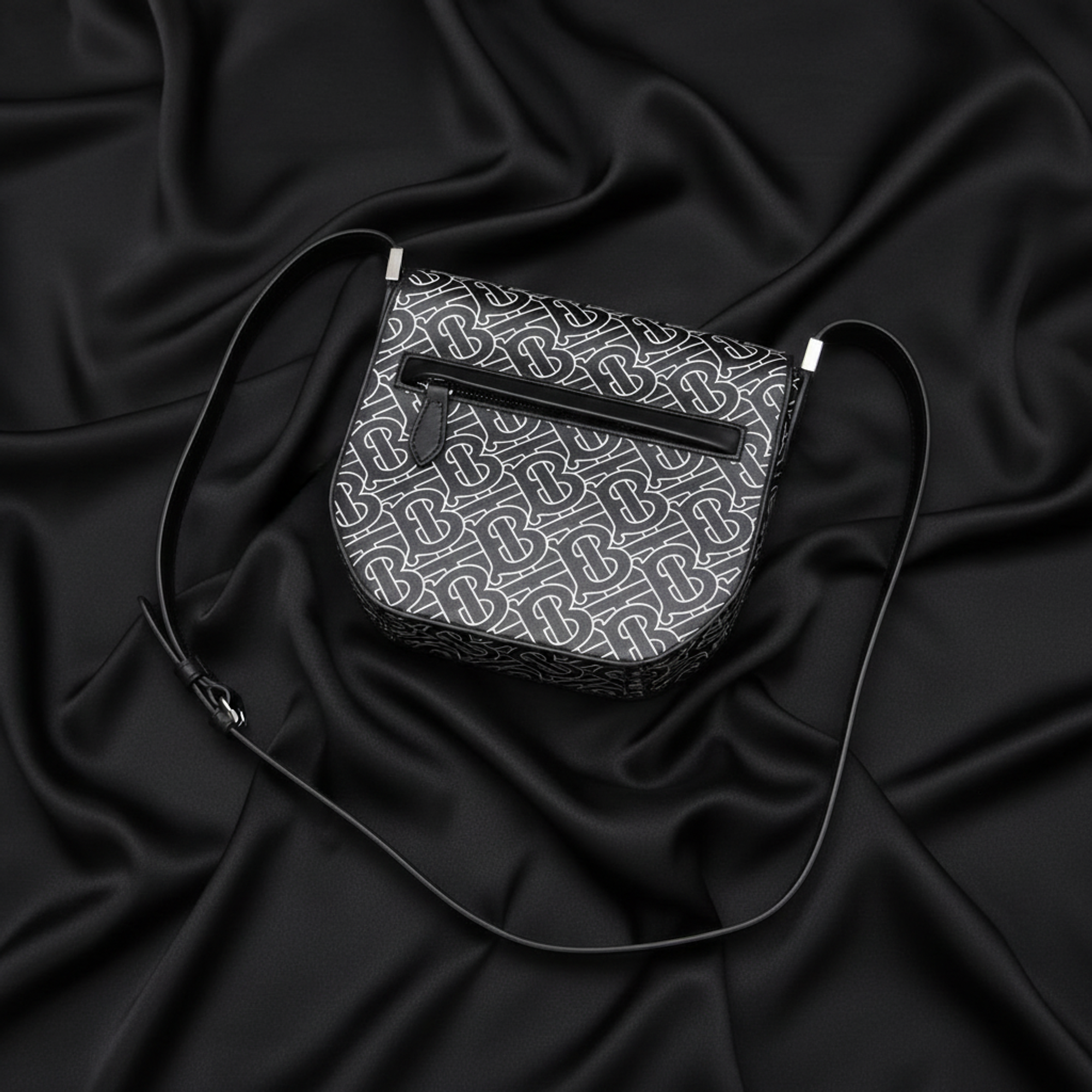Burberry TB Monogram · Leather
