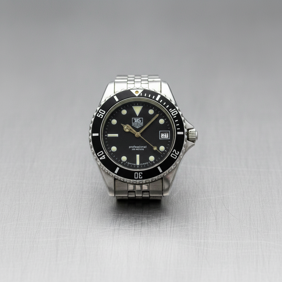 Tag Heuer Professional 1000 · Steel · Quartz