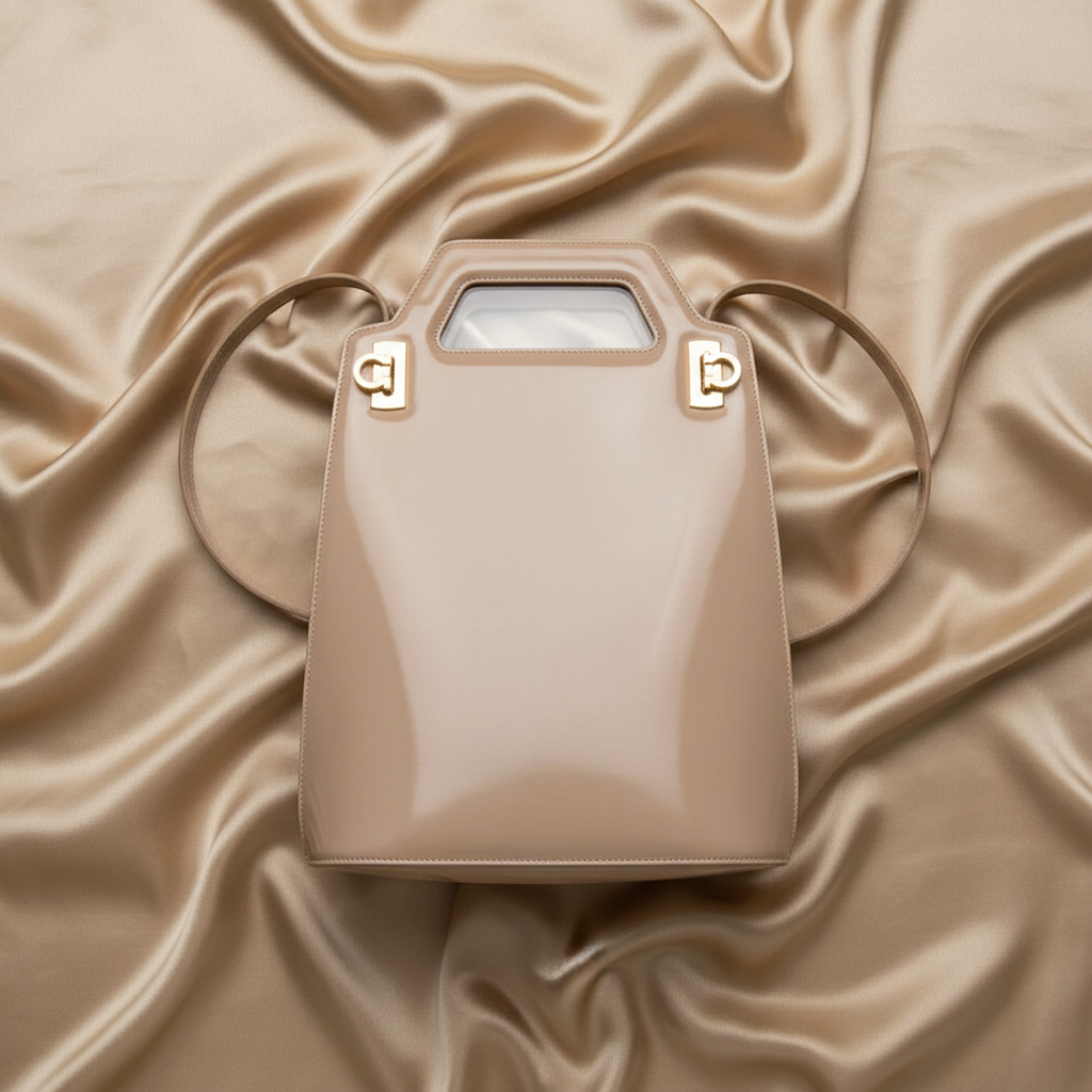Salvatore Ferragamo Gancini · Leather