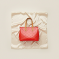 Louis Vuitton Vernis Reade PM · Rouge