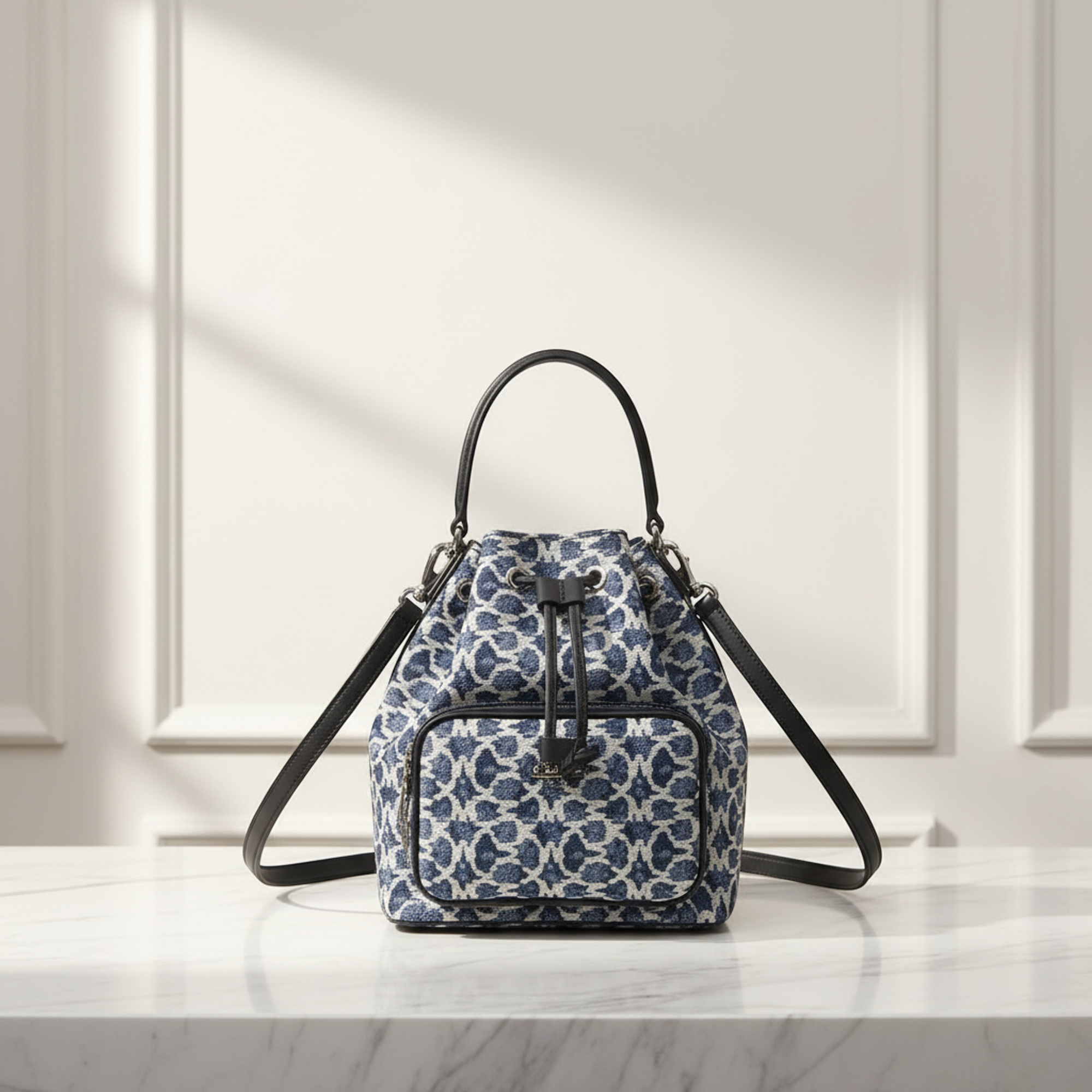 Michael Kors Khai · Polyester