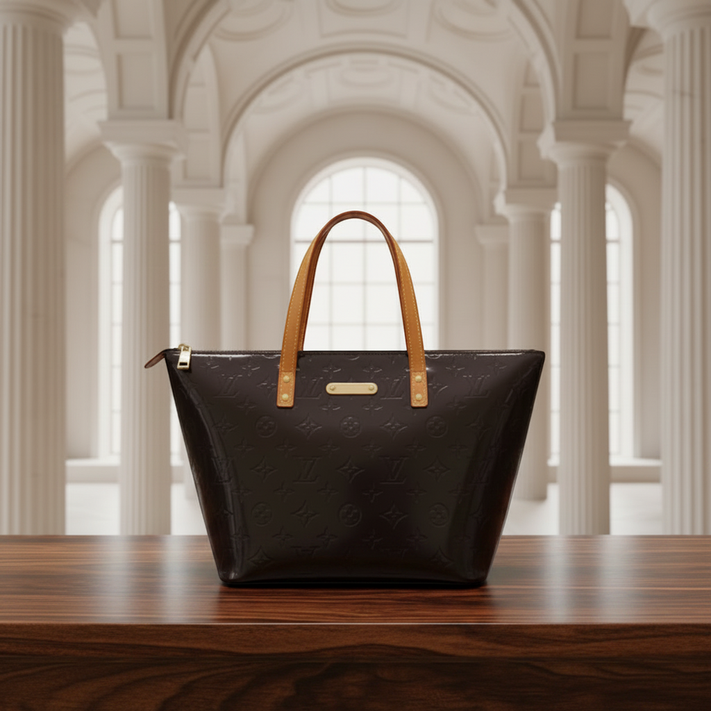 Louis Vuitton Bellevue PM · Vernis Amarante