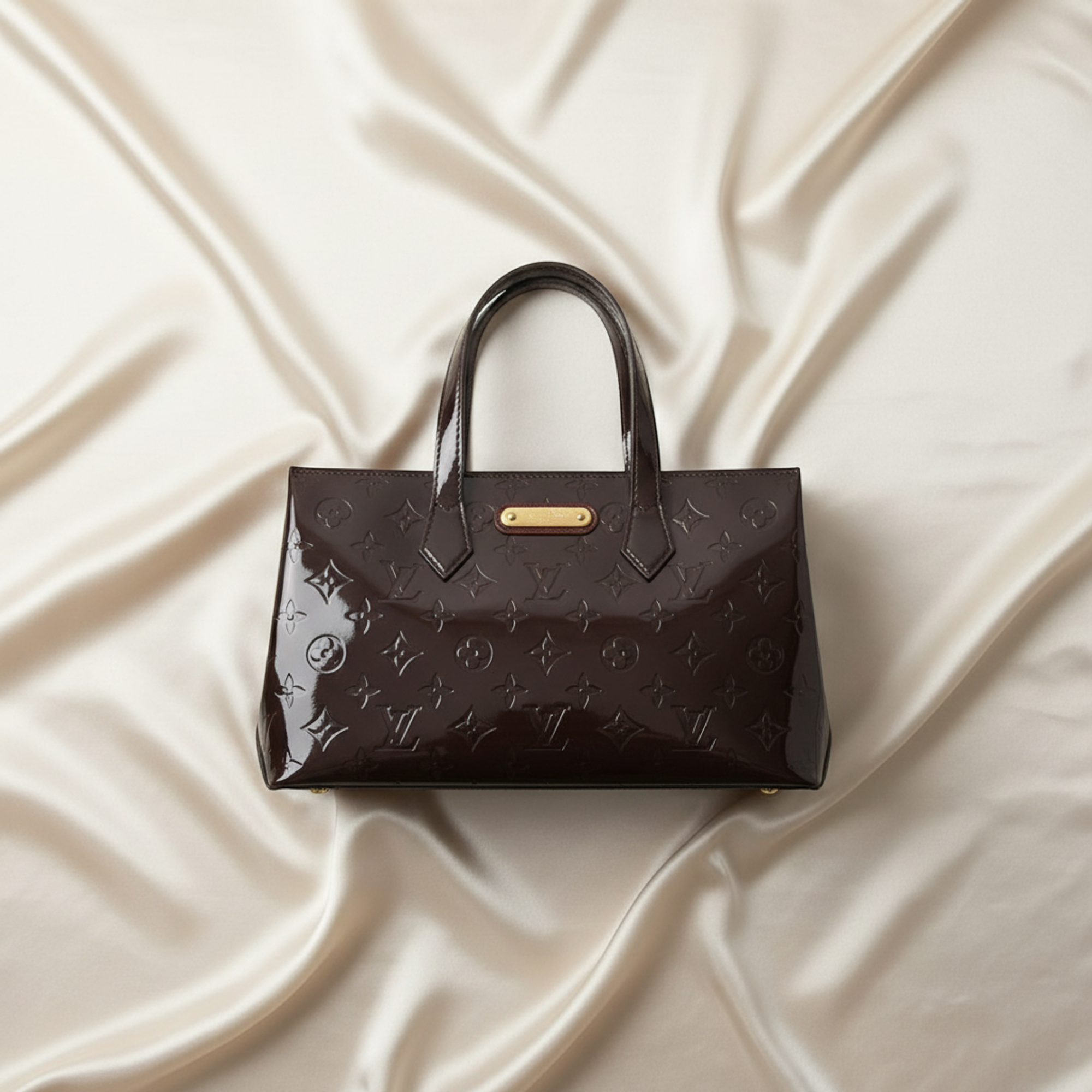 Louis Vuitton Wilshire PM · Monogram Vernis