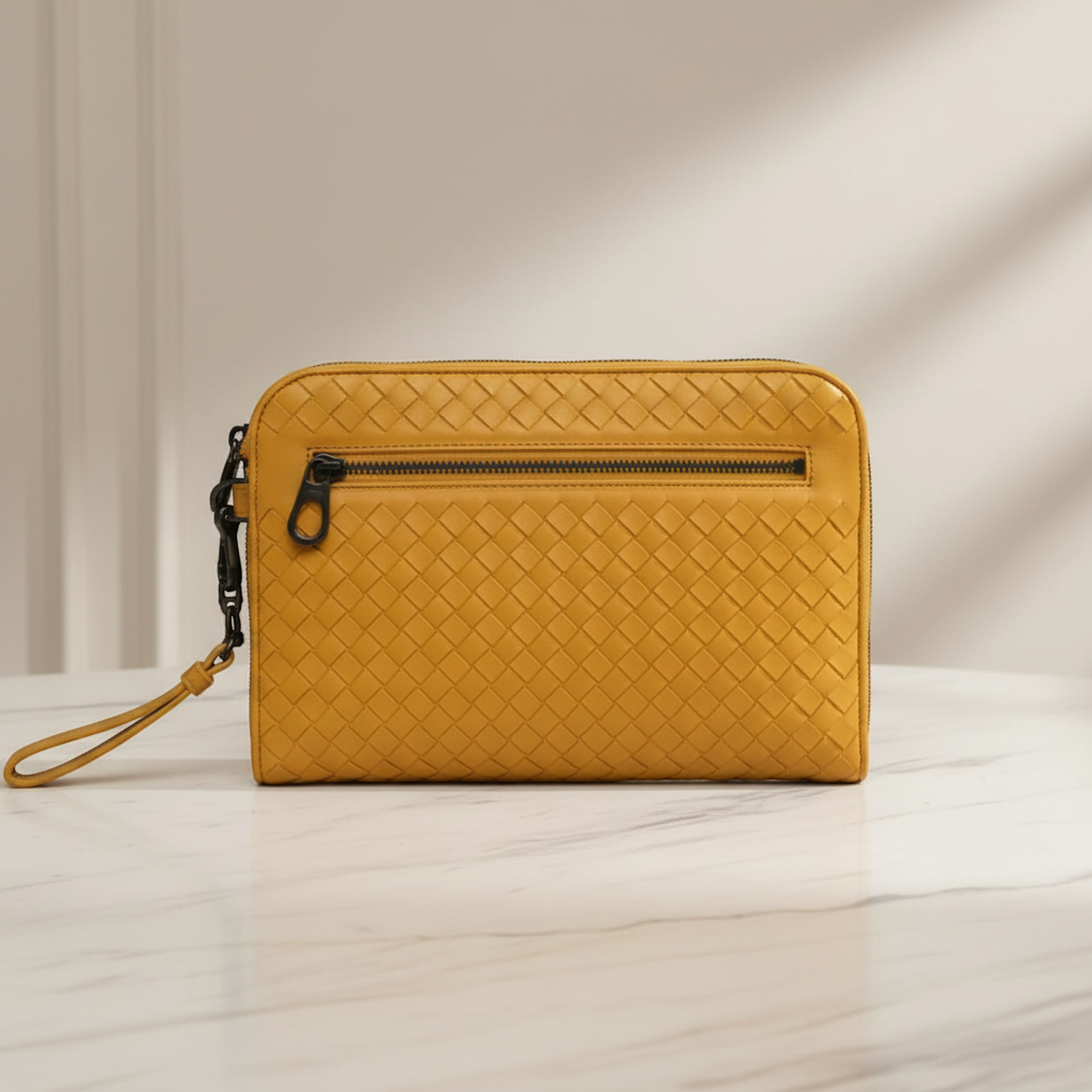 Bottega Veneta Intrecciato · Leather Clutch