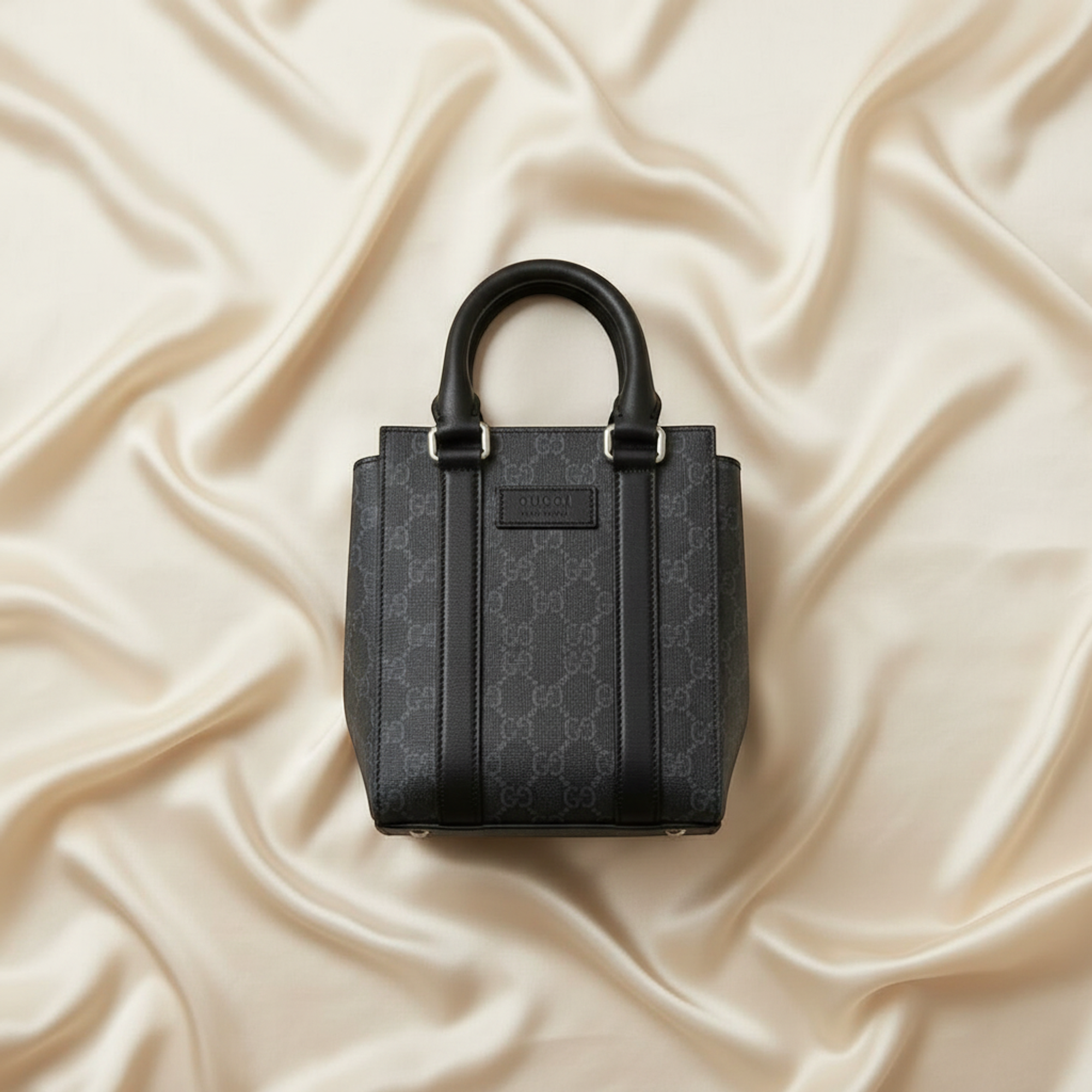 Gucci · GG Supreme Shoulder Bag