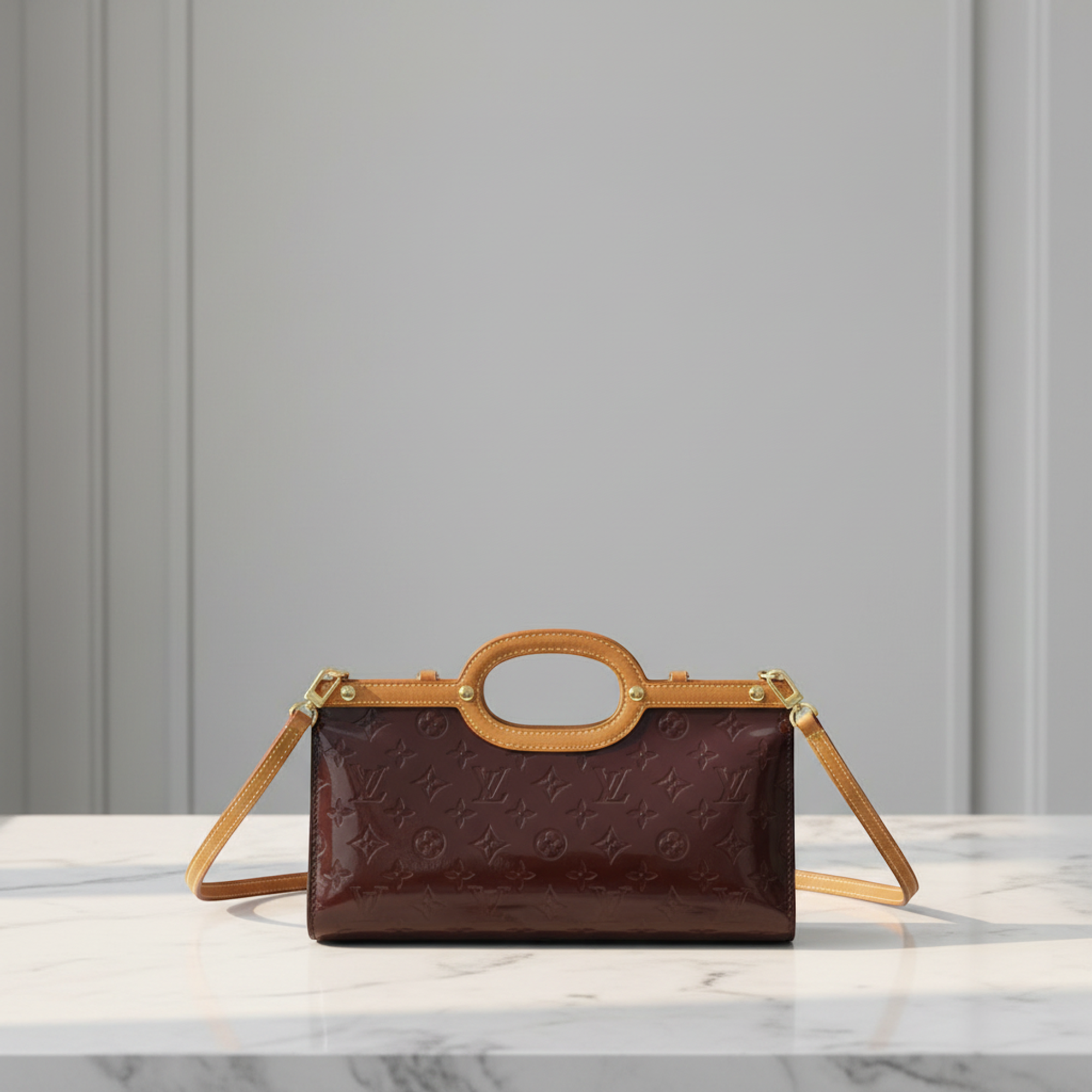 Louis Vuitton Roxbury Drive · Vernis Amarante