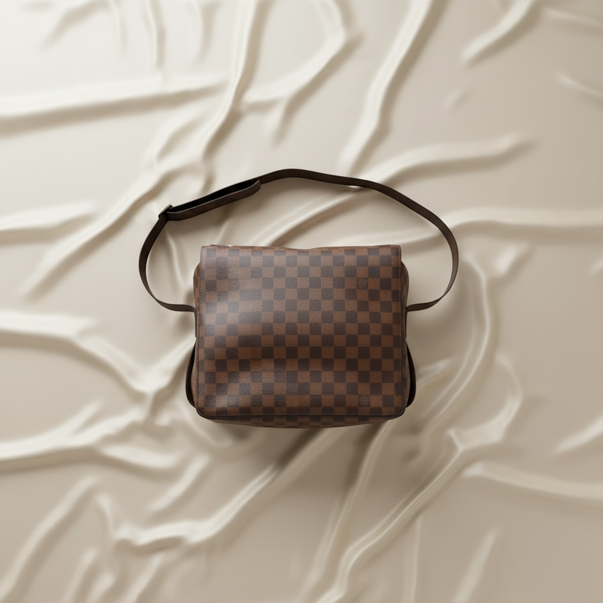 Louis Vuitton Damier Naviglio
