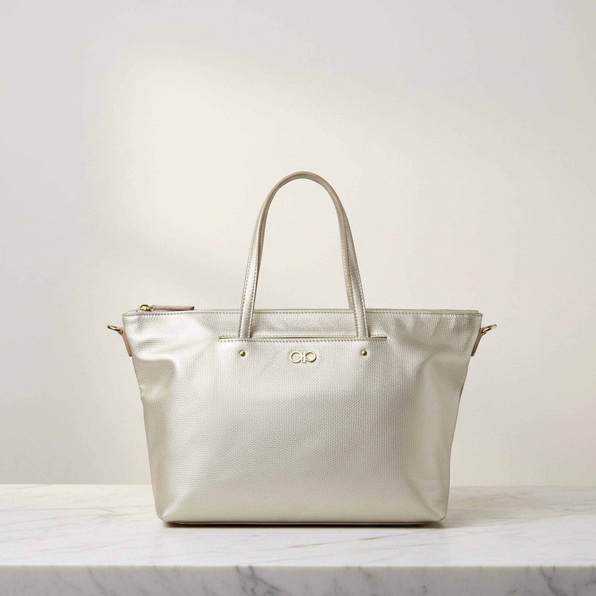 Salvatore Ferragamo Gancini · Leather Tote