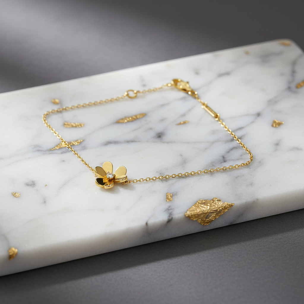 Van Cleef & Arpels Frivole · 18K Yellow Gold