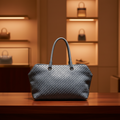 Bottega Veneta Intrecciato · Boston Bag