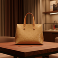 Louis Vuitton Reade PM · Monogram Vernis