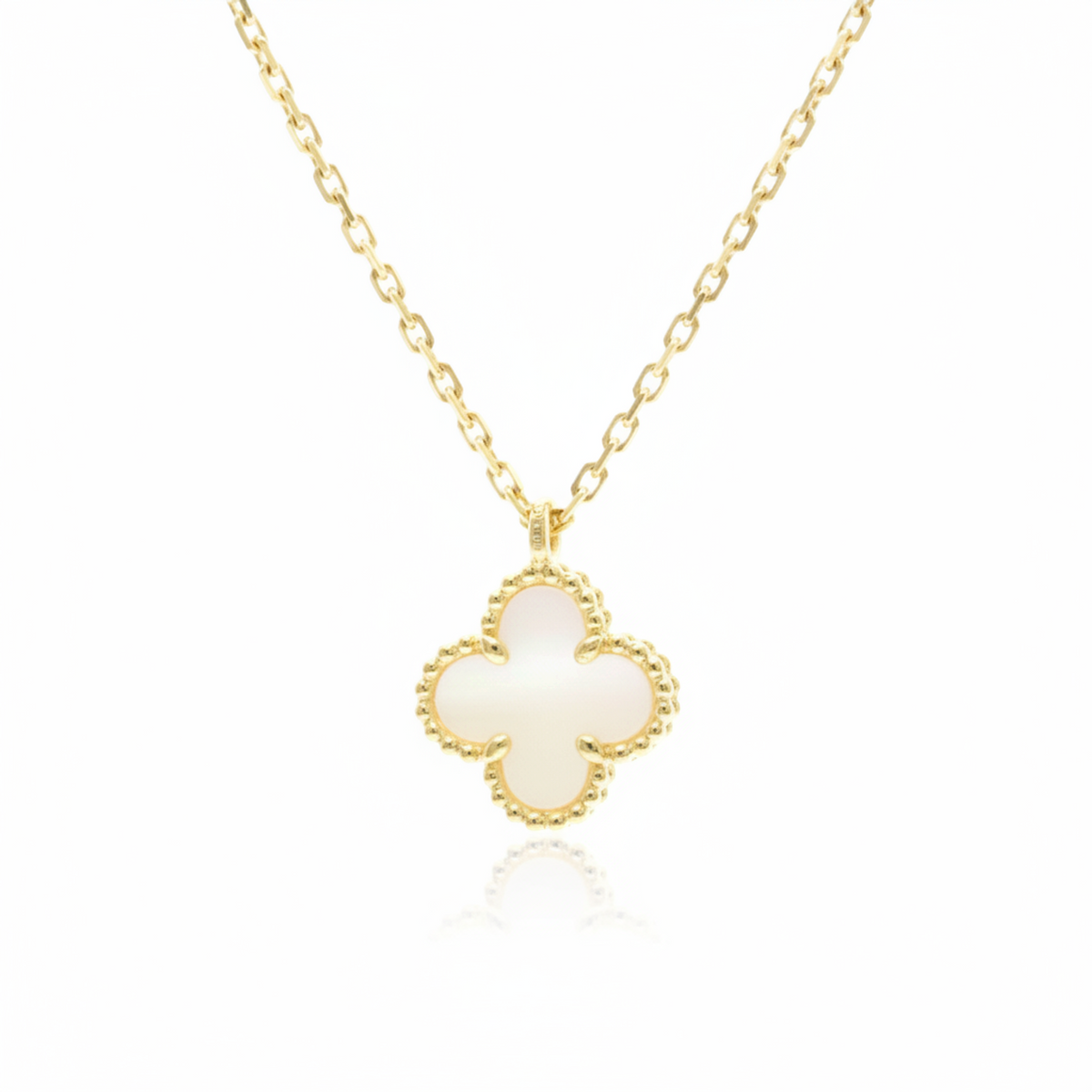 Van Cleef & Arpels Sweet Alhambra · Mother of Pearl