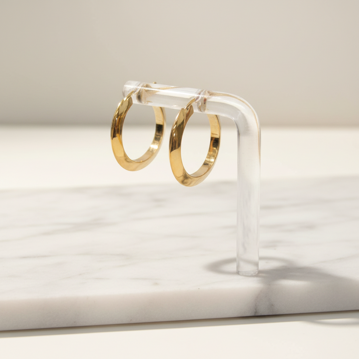 Bottega Veneta Essential · Silver Hoops